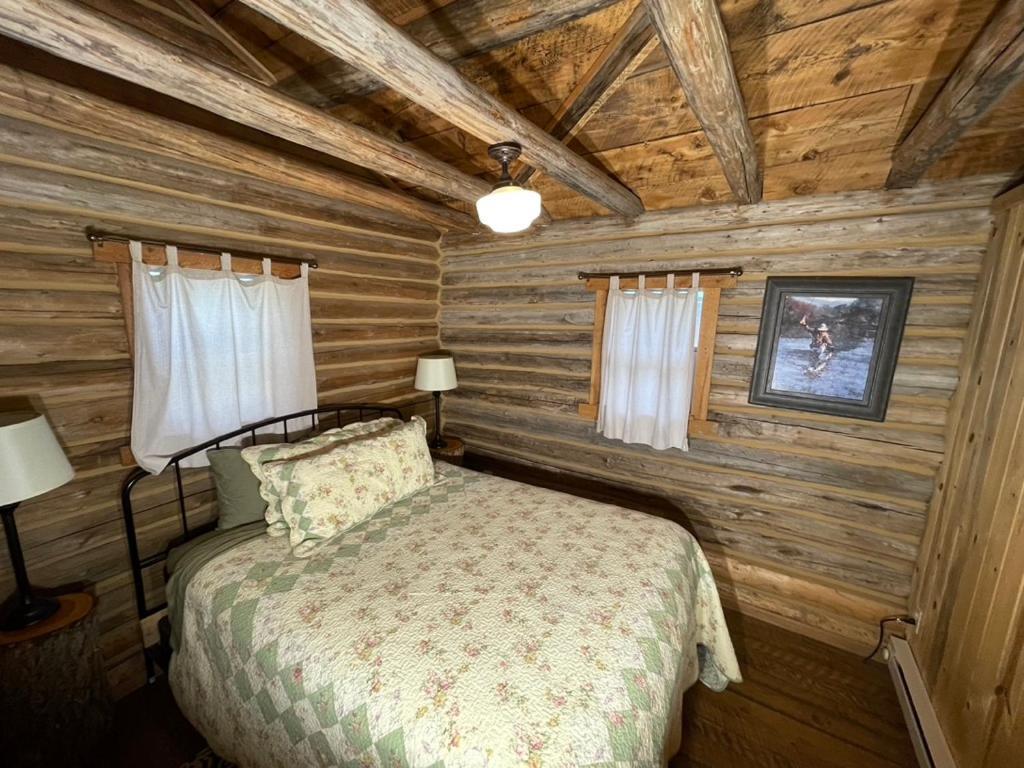 Sportsman Lodge Melrose Mt Бют Екстериор снимка