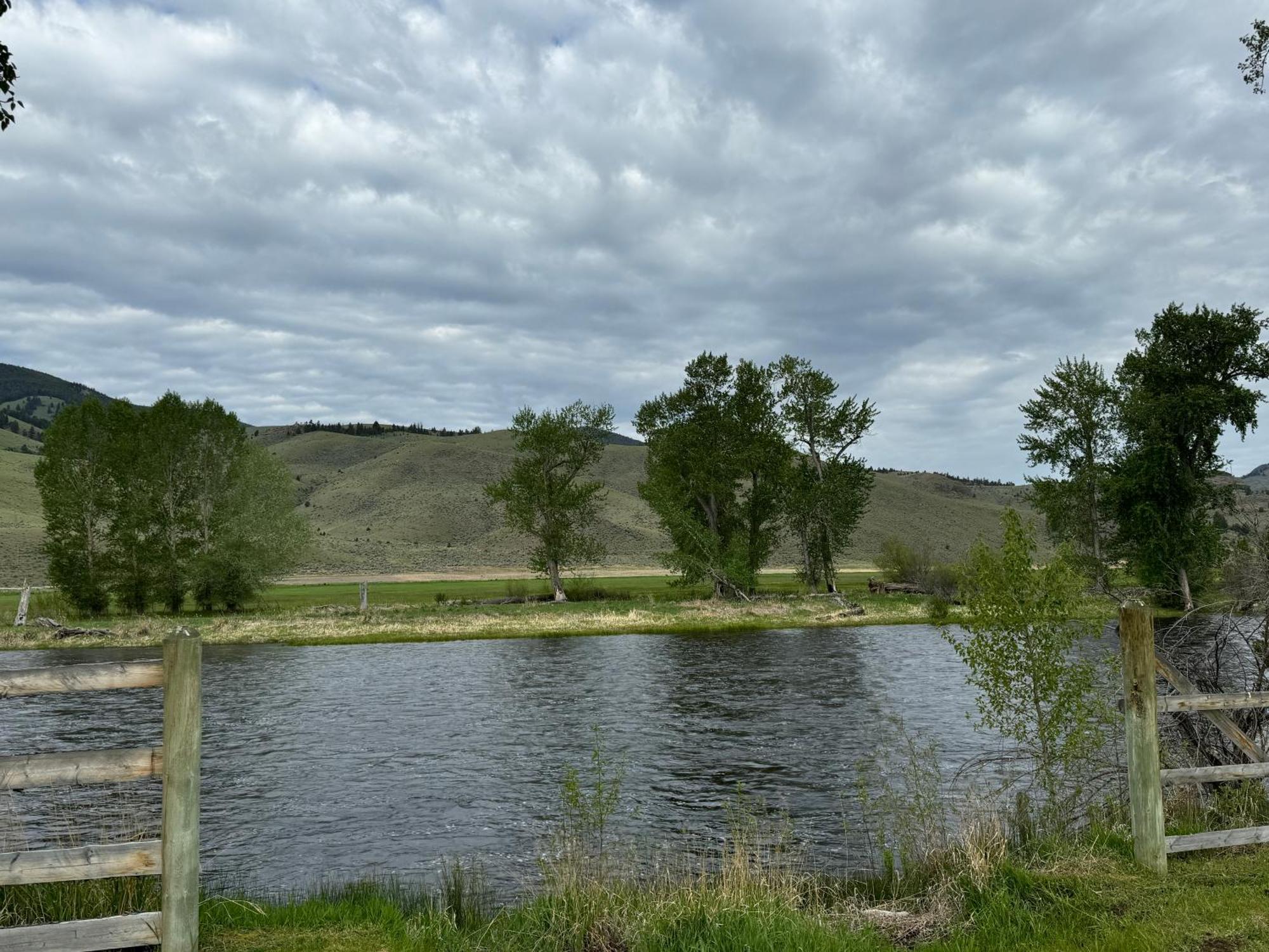 Sportsman Lodge Melrose Mt Бют Екстериор снимка
