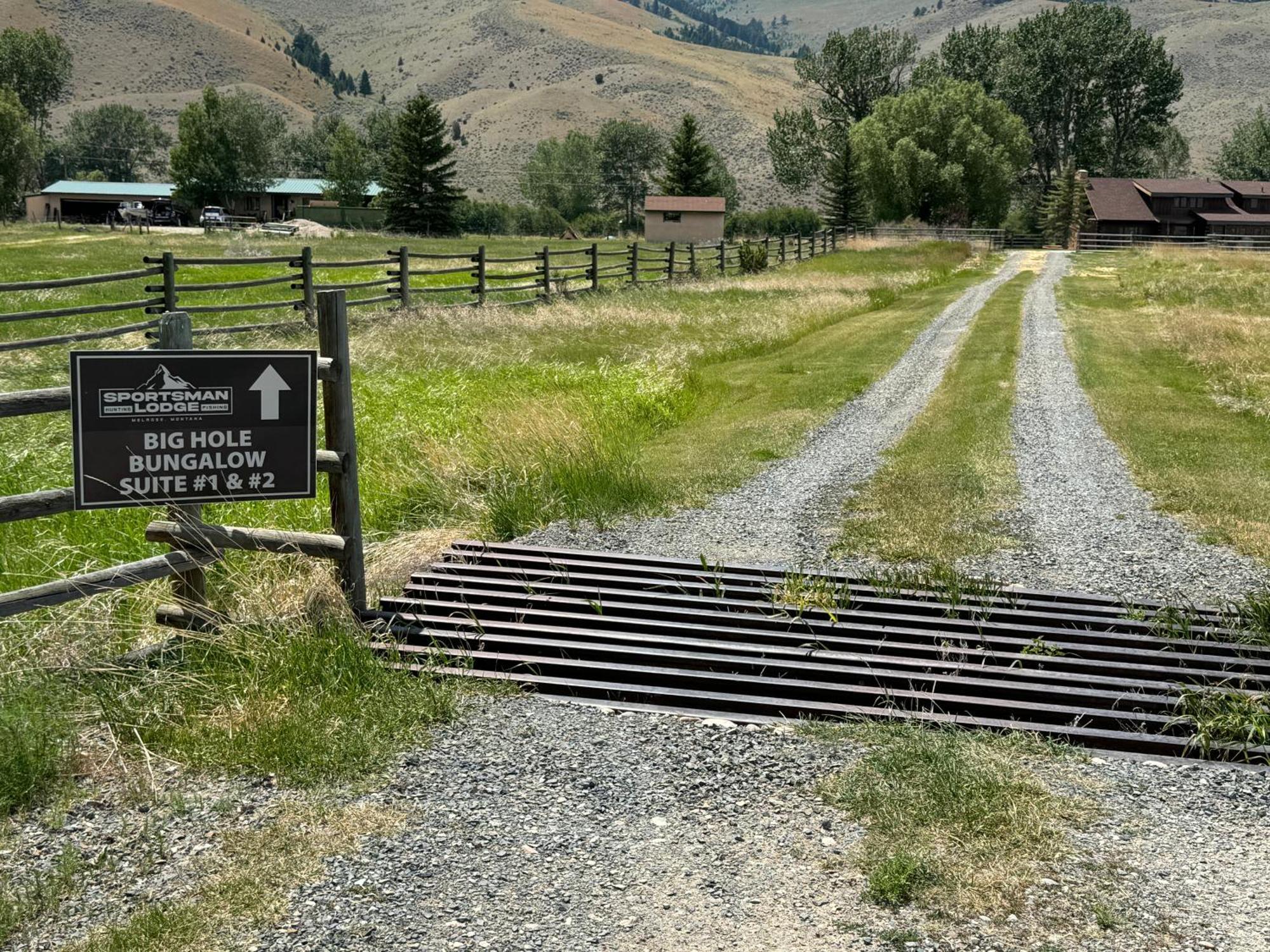 Sportsman Lodge Melrose Mt Бют Екстериор снимка
