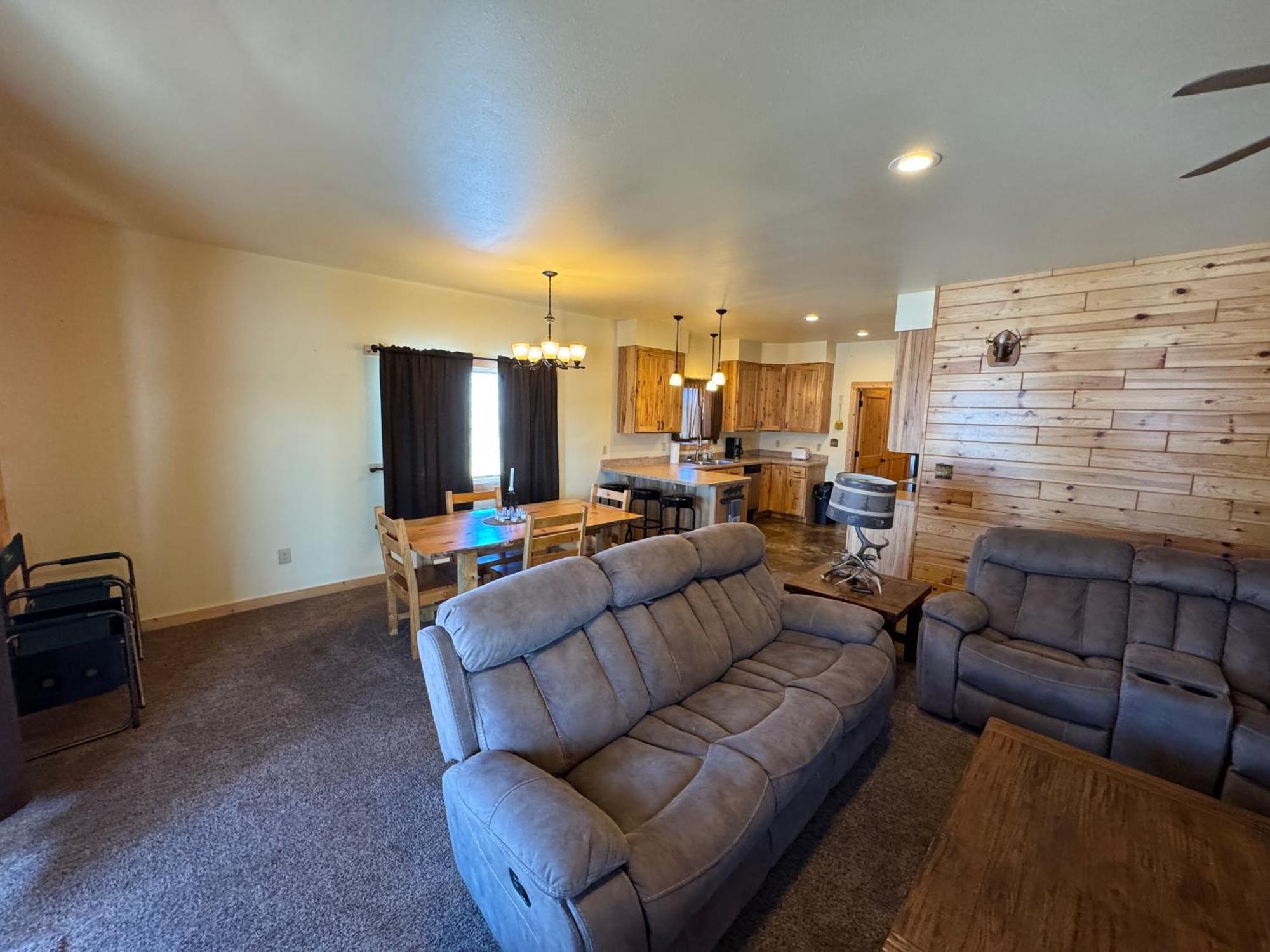 Sportsman Lodge Melrose Mt Бют Екстериор снимка