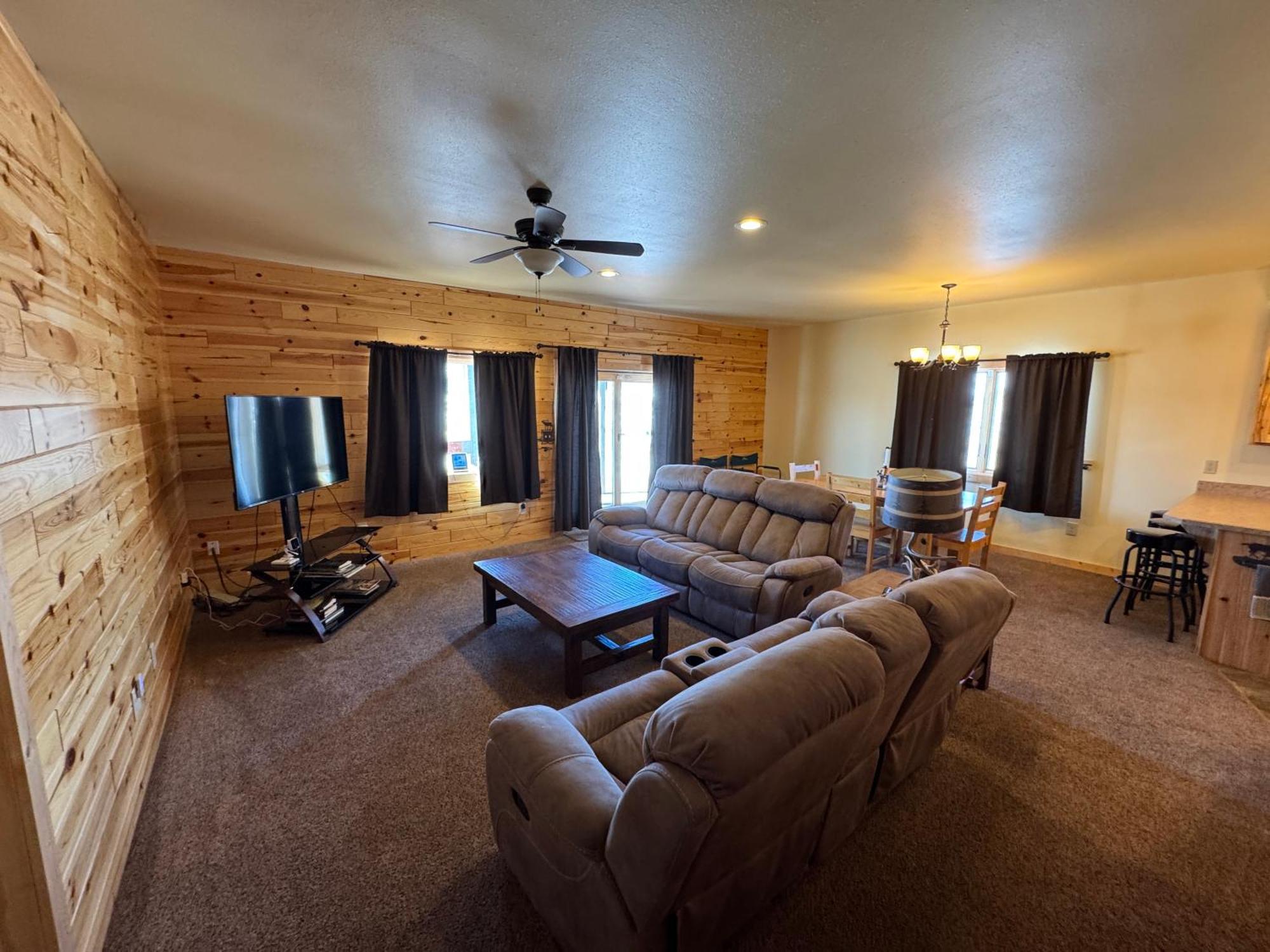 Sportsman Lodge Melrose Mt Бют Екстериор снимка